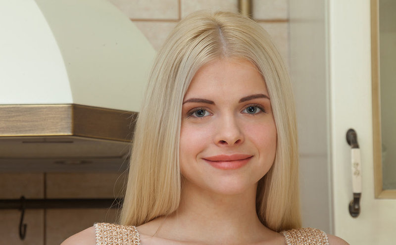 Маруся, 25